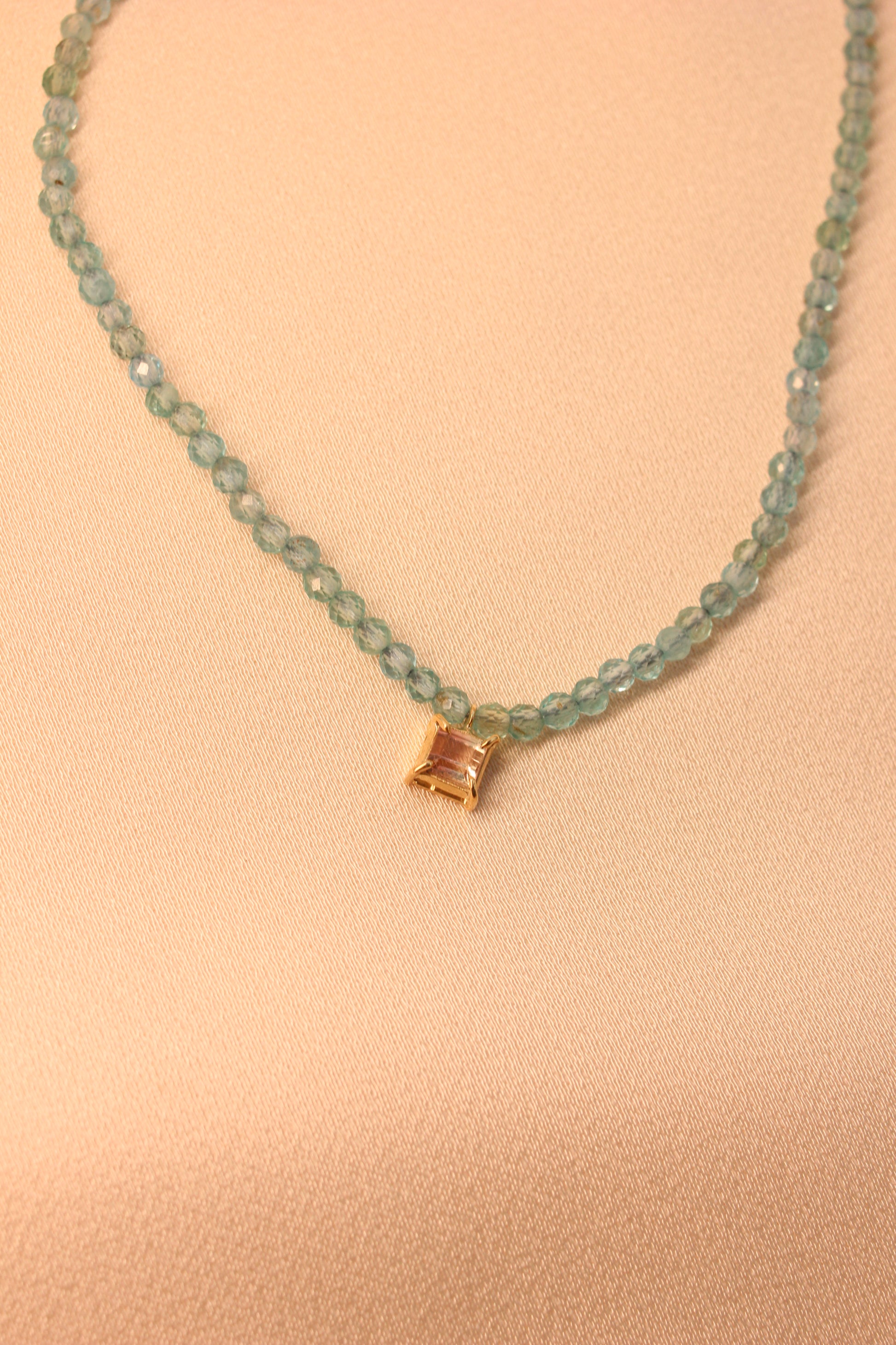 Colar Apatita & Turmalina Bicolor | Ouro 18k