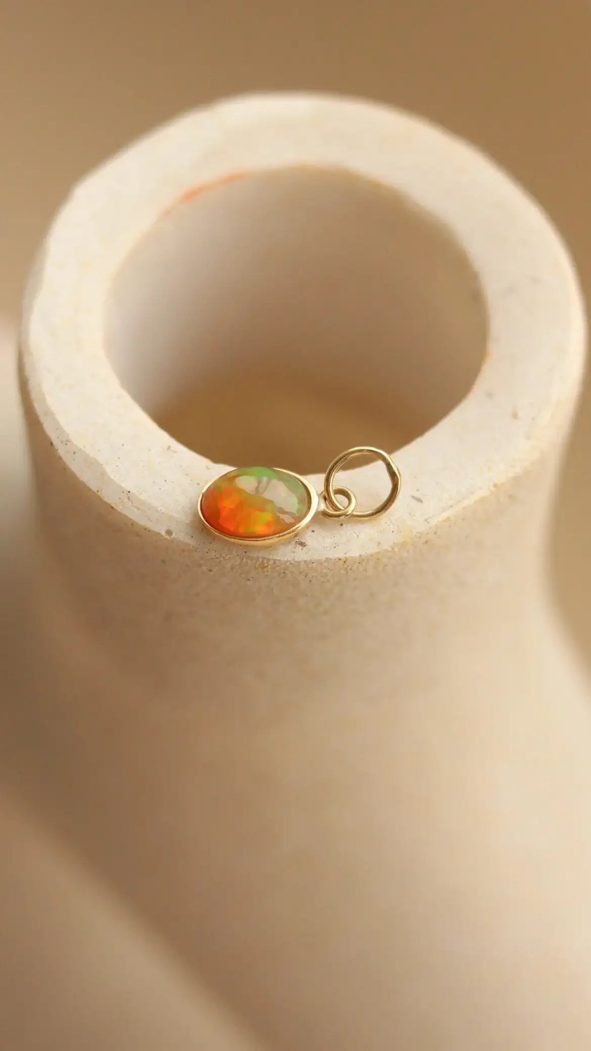 Pingente Opala de Fogo | Linha ouro 18k