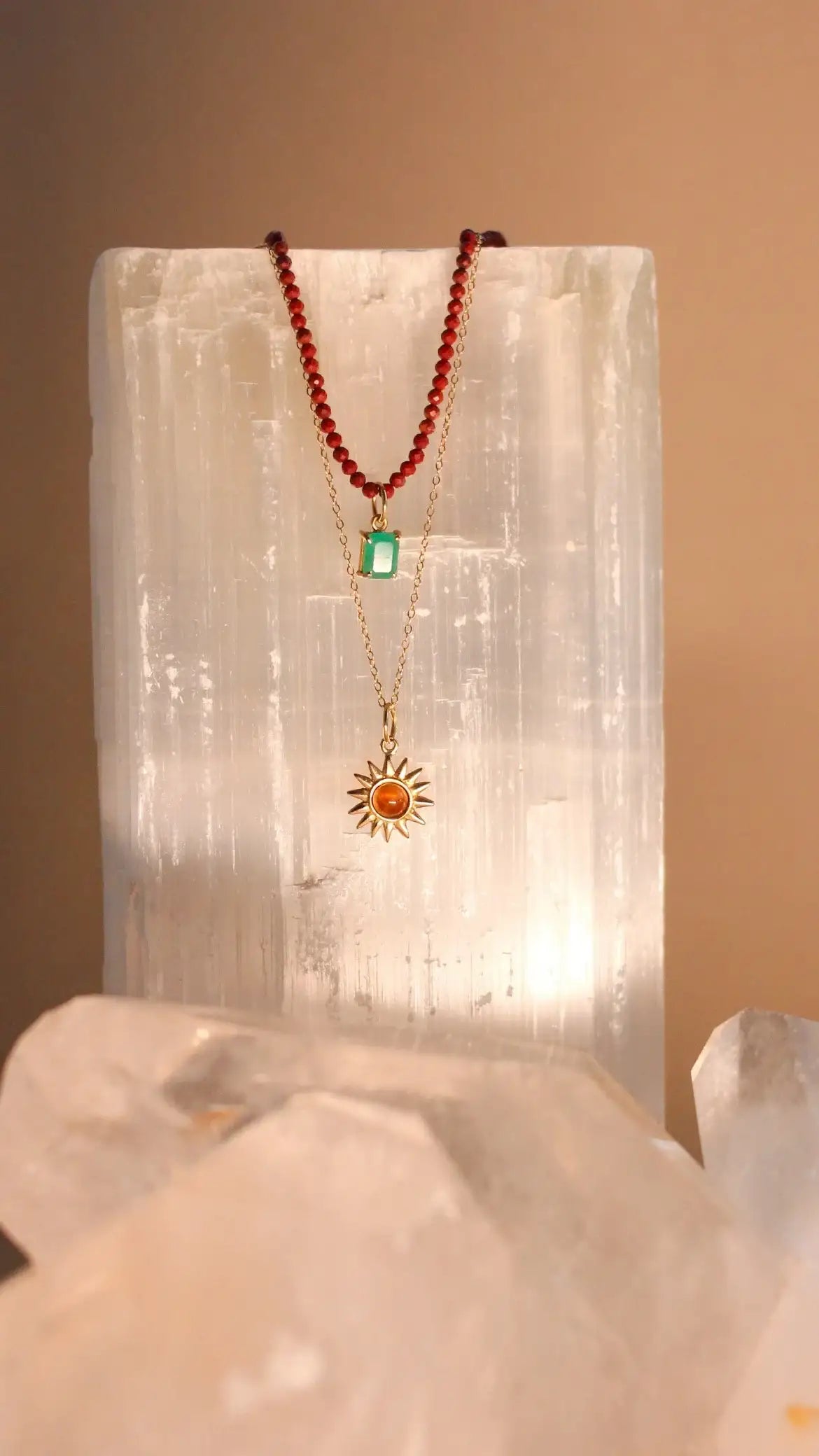 Colar em Jaspe | Linha ouro 18k