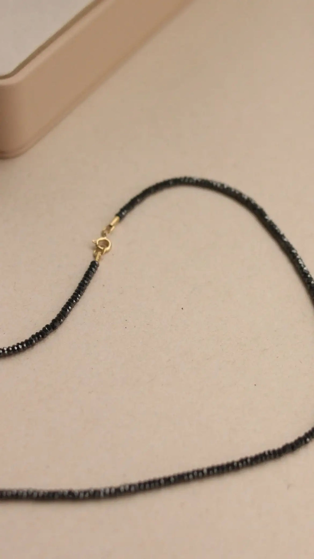 Colar Hematitas | Linha Ouro 18k