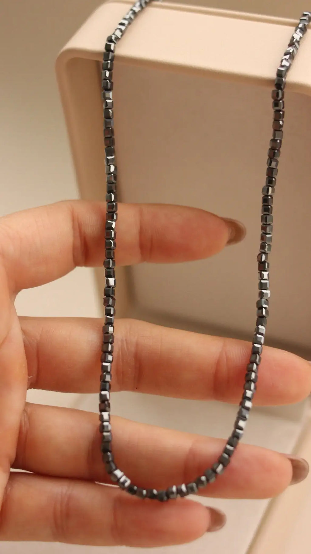 Colar Luz do Luar | Hematitas | linha Prata 950