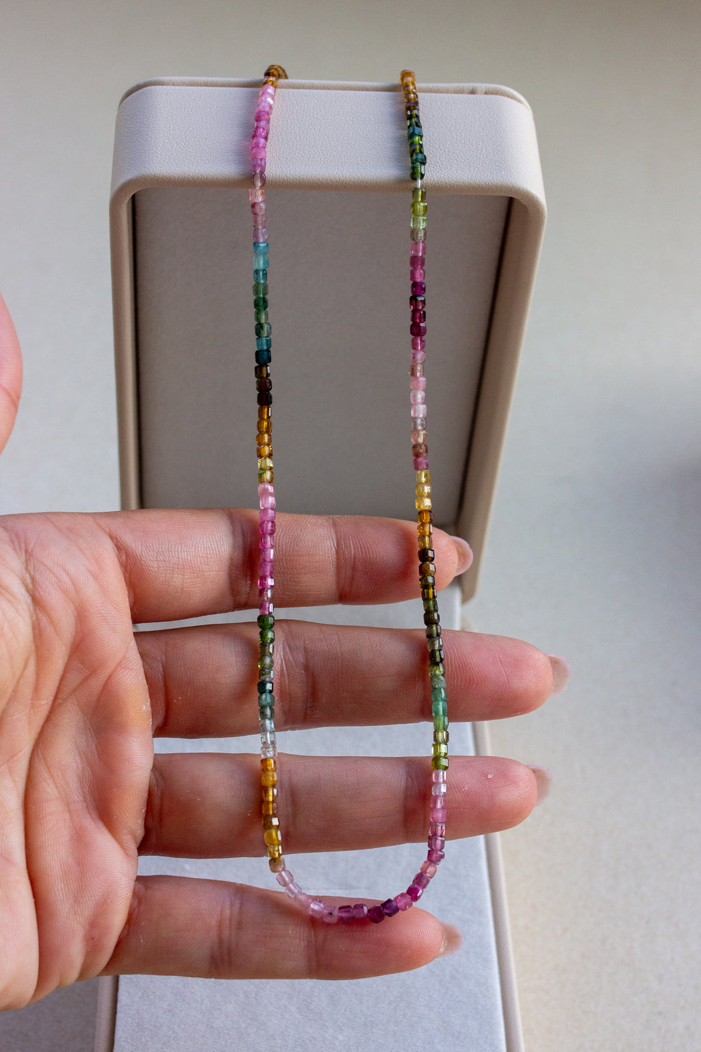 Colar em Turmalina lapidação Cubo | ouro 18k