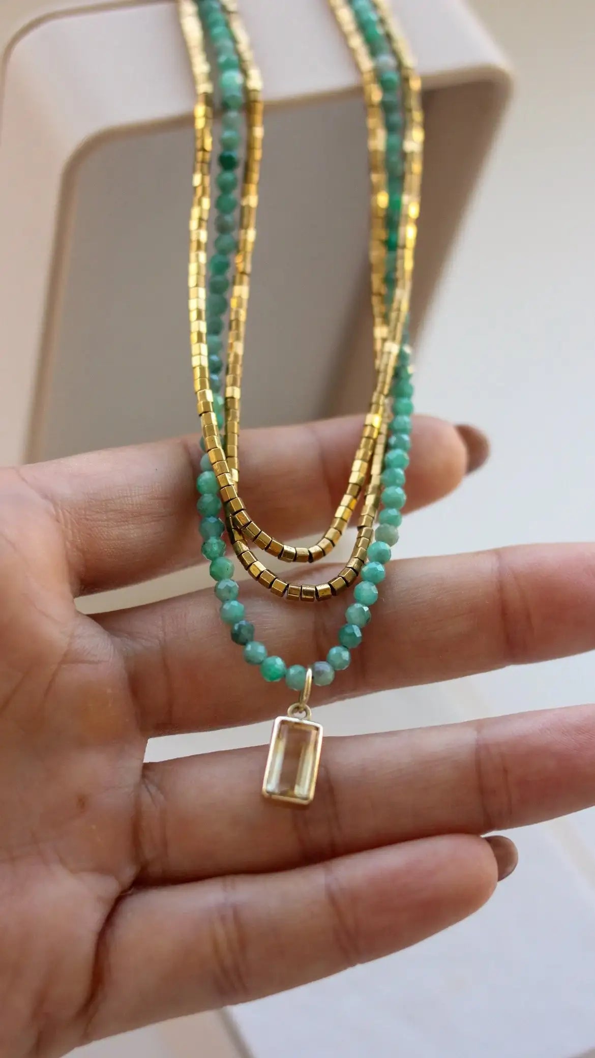 Colar Raio de Sol em Hematitas | linha ouro 18k