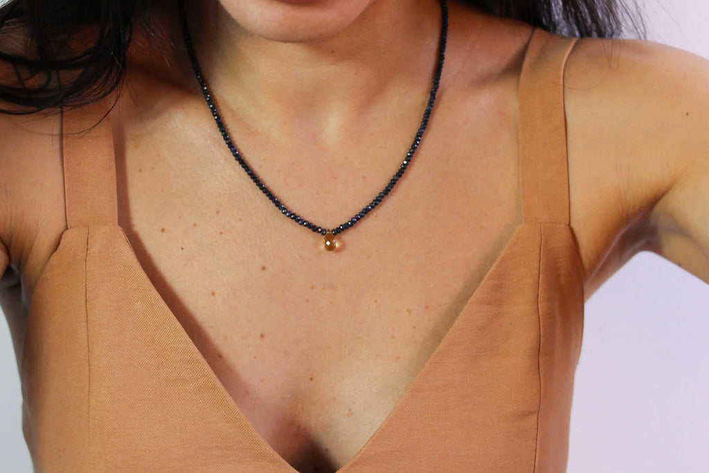 Colar em Safiras com Gota facetada | ouro 18k