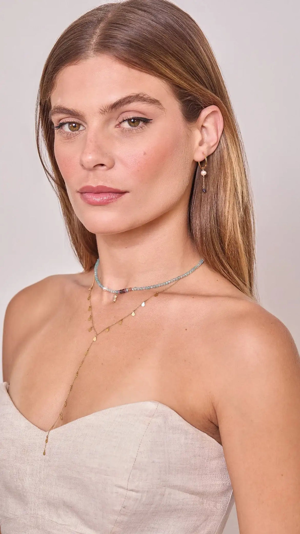Argola Fluidez | Iolita & Pérolas  | Ouro 18k