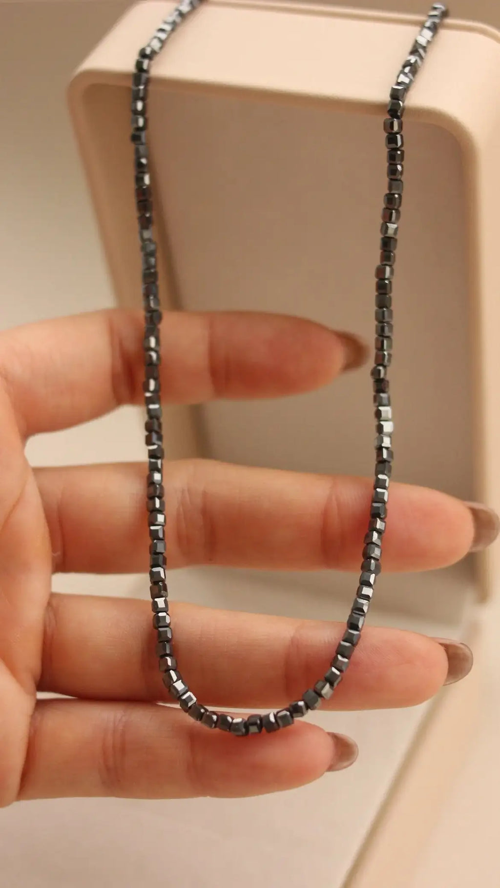 Colar Luz do Luar | Hematitas | linha Prata 950