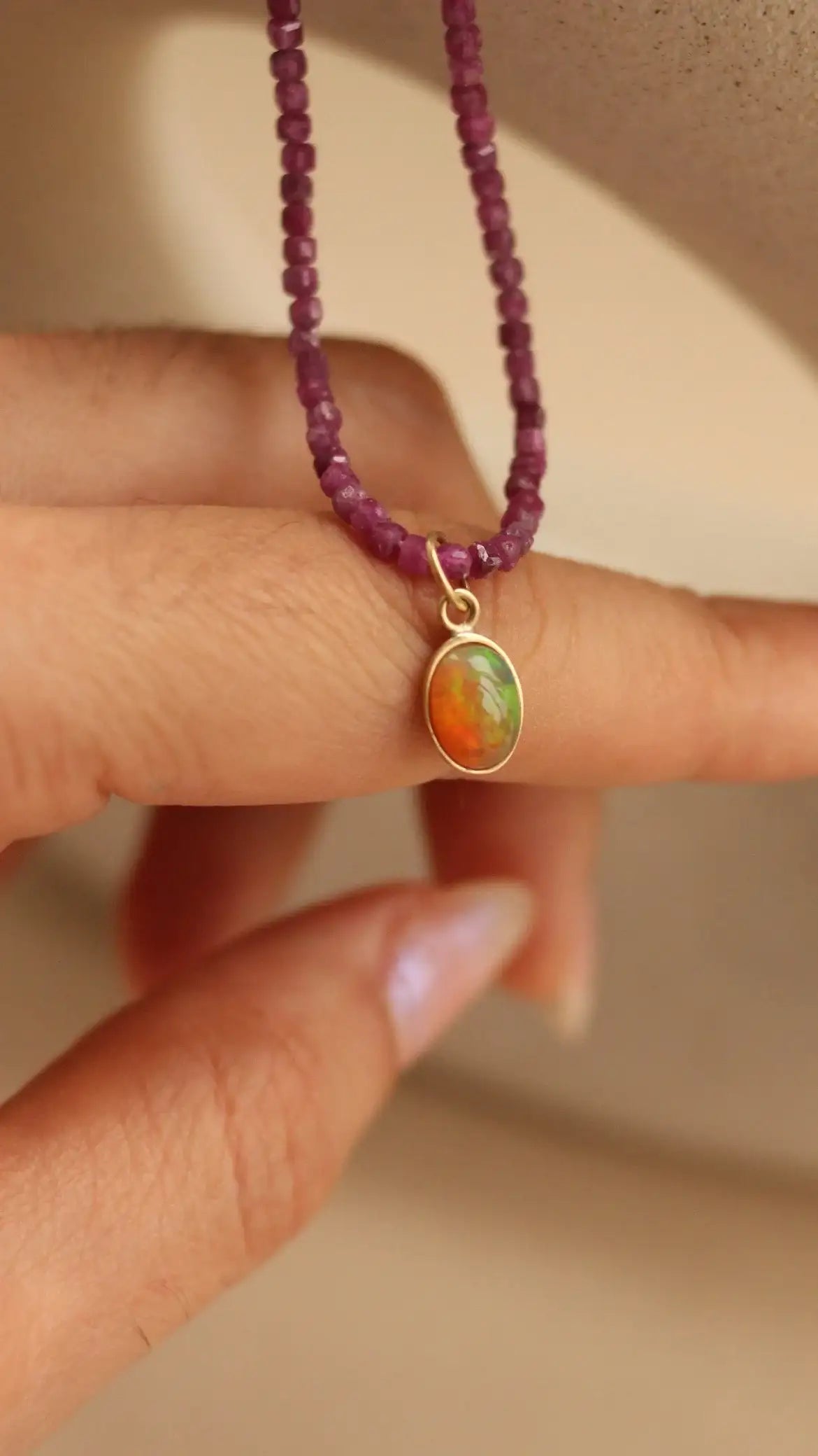 Pingente Opala de Fogo | Linha ouro 18k