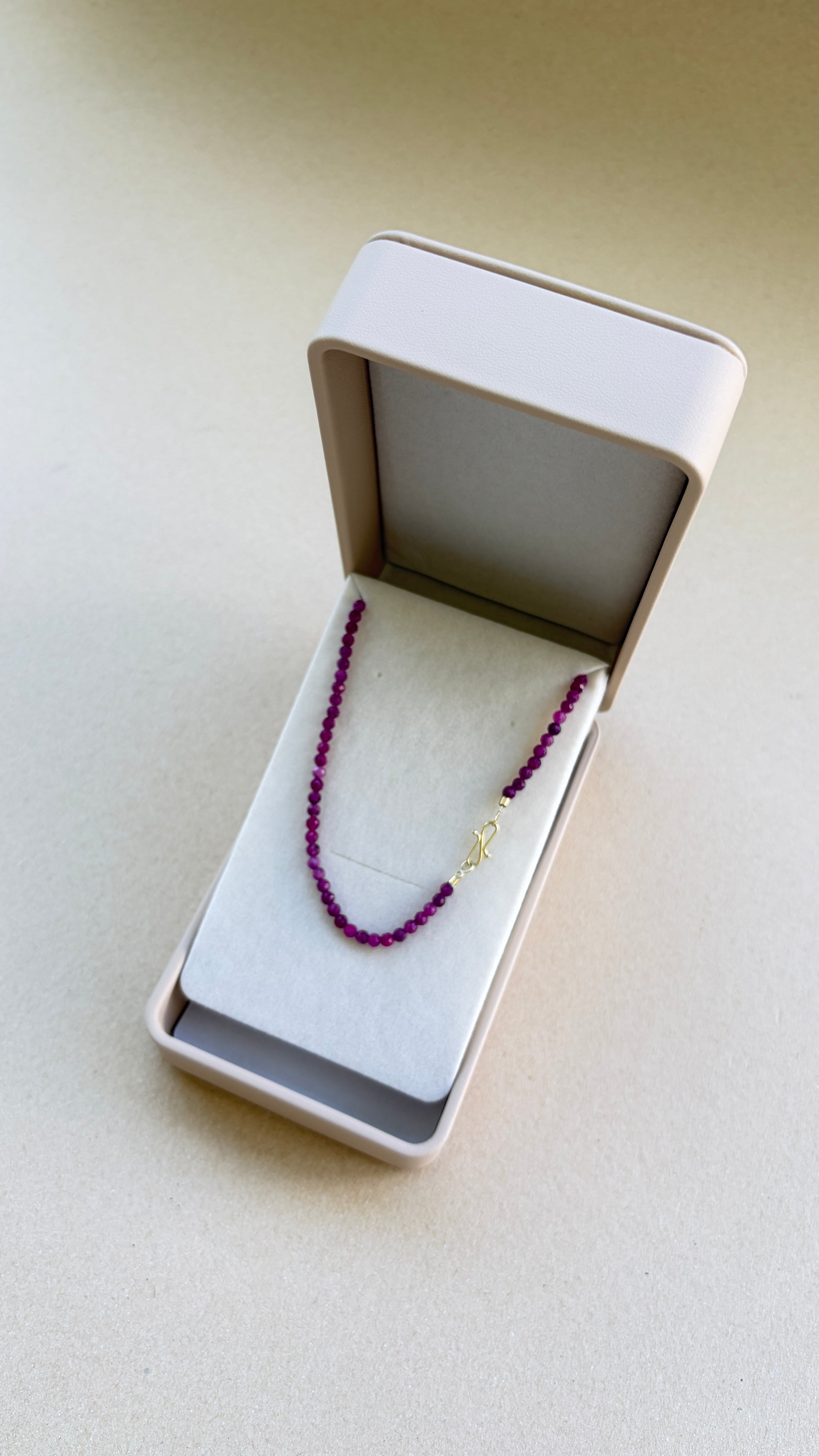 Colar Rubis | Fecho Infinito|Ouro 18k