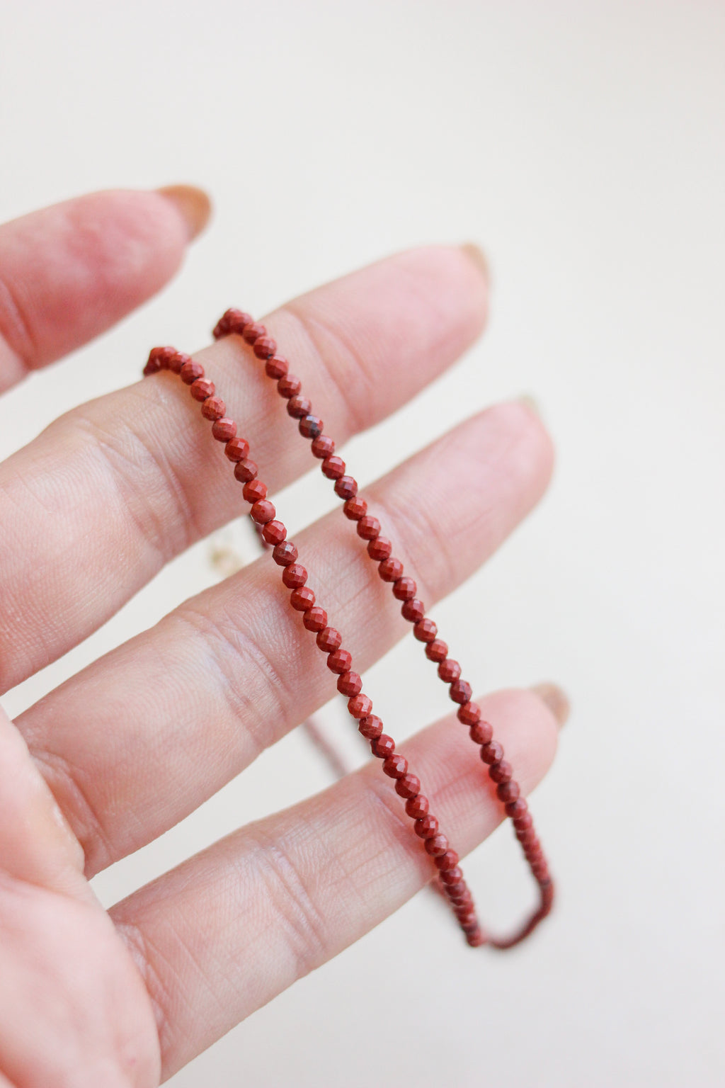 Colar em Jaspe | Linha ouro 18k