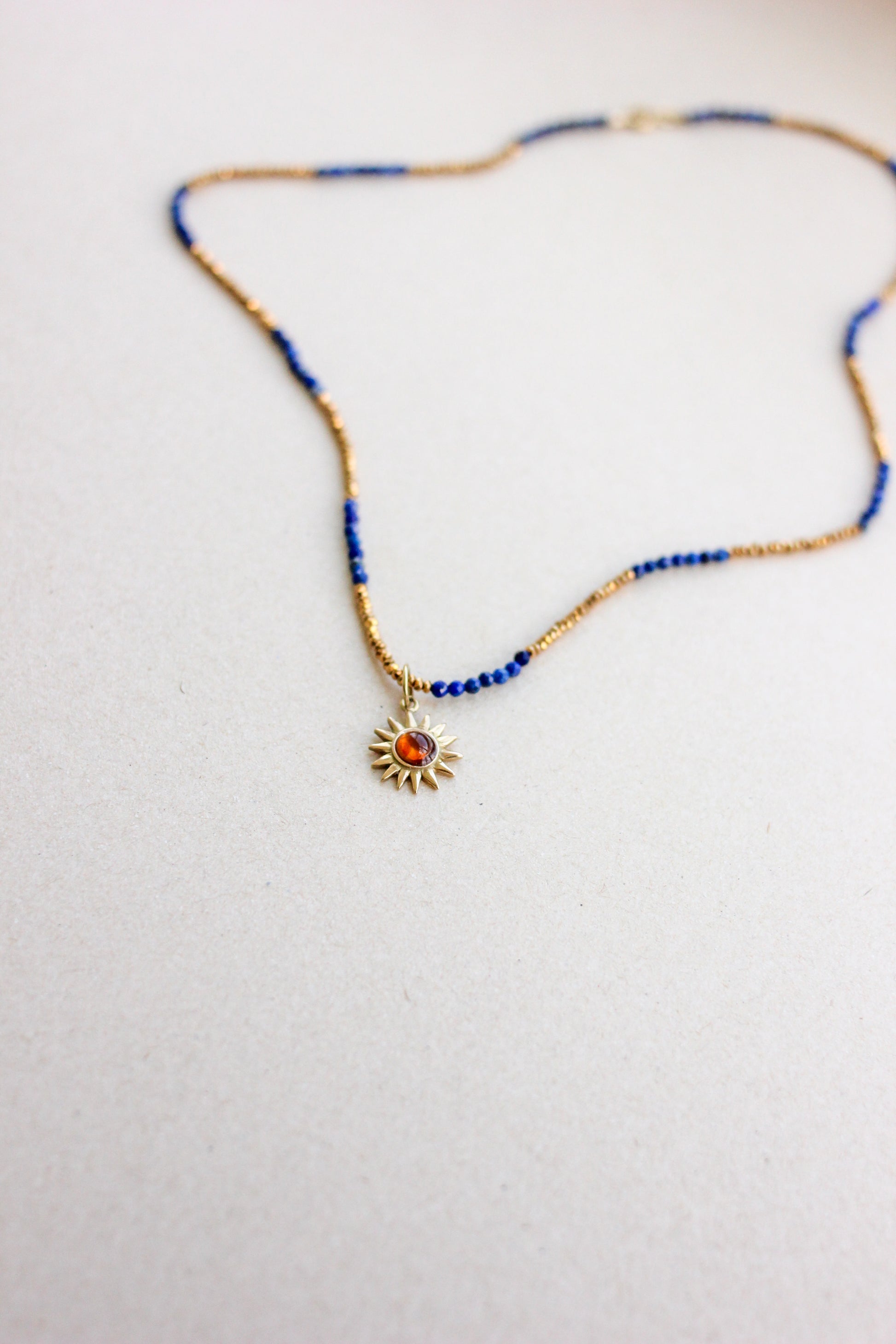 Colar Sodalita + Hematitas | linha ouro 18k