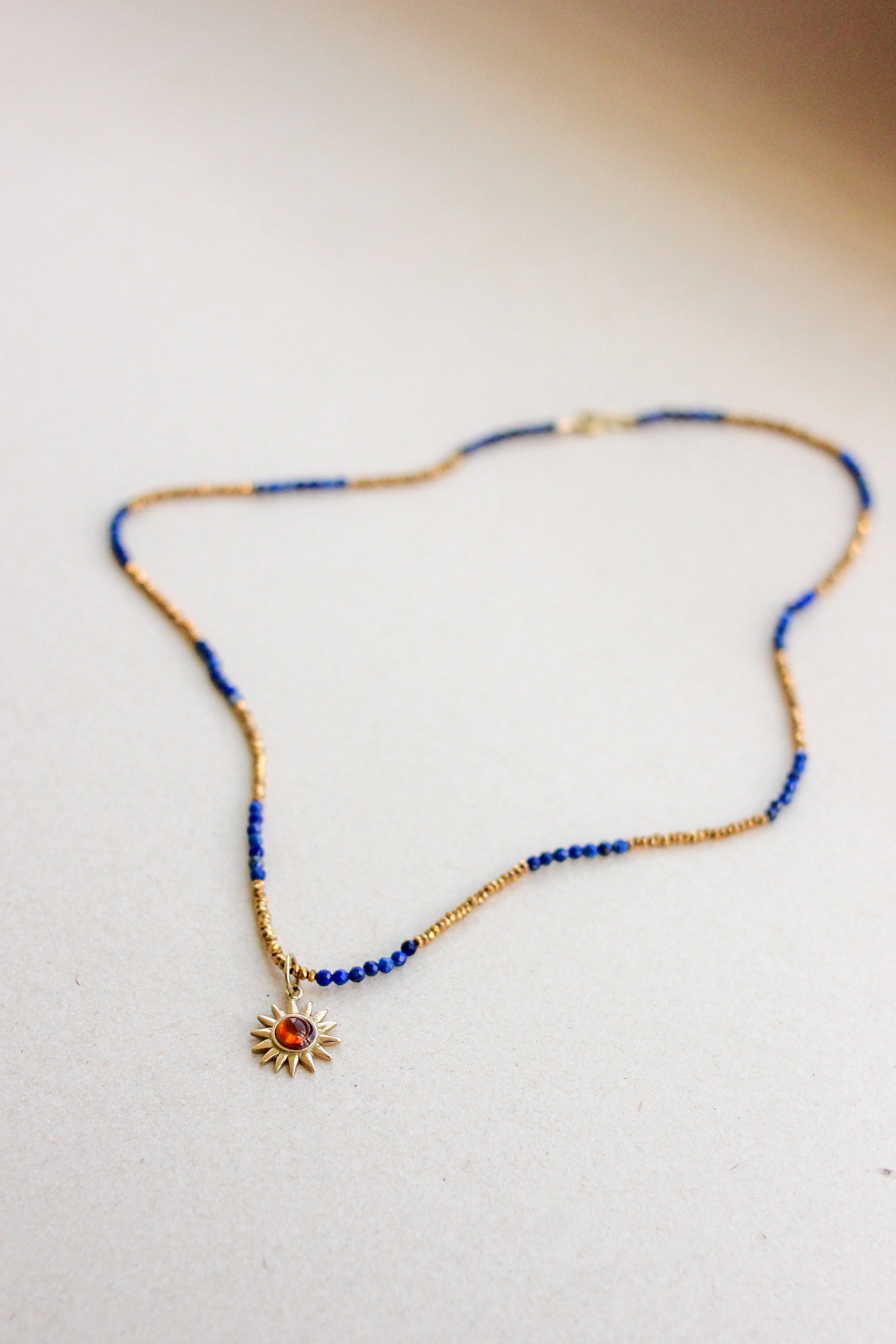 Colar Sodalita + Hematitas | linha ouro 18k