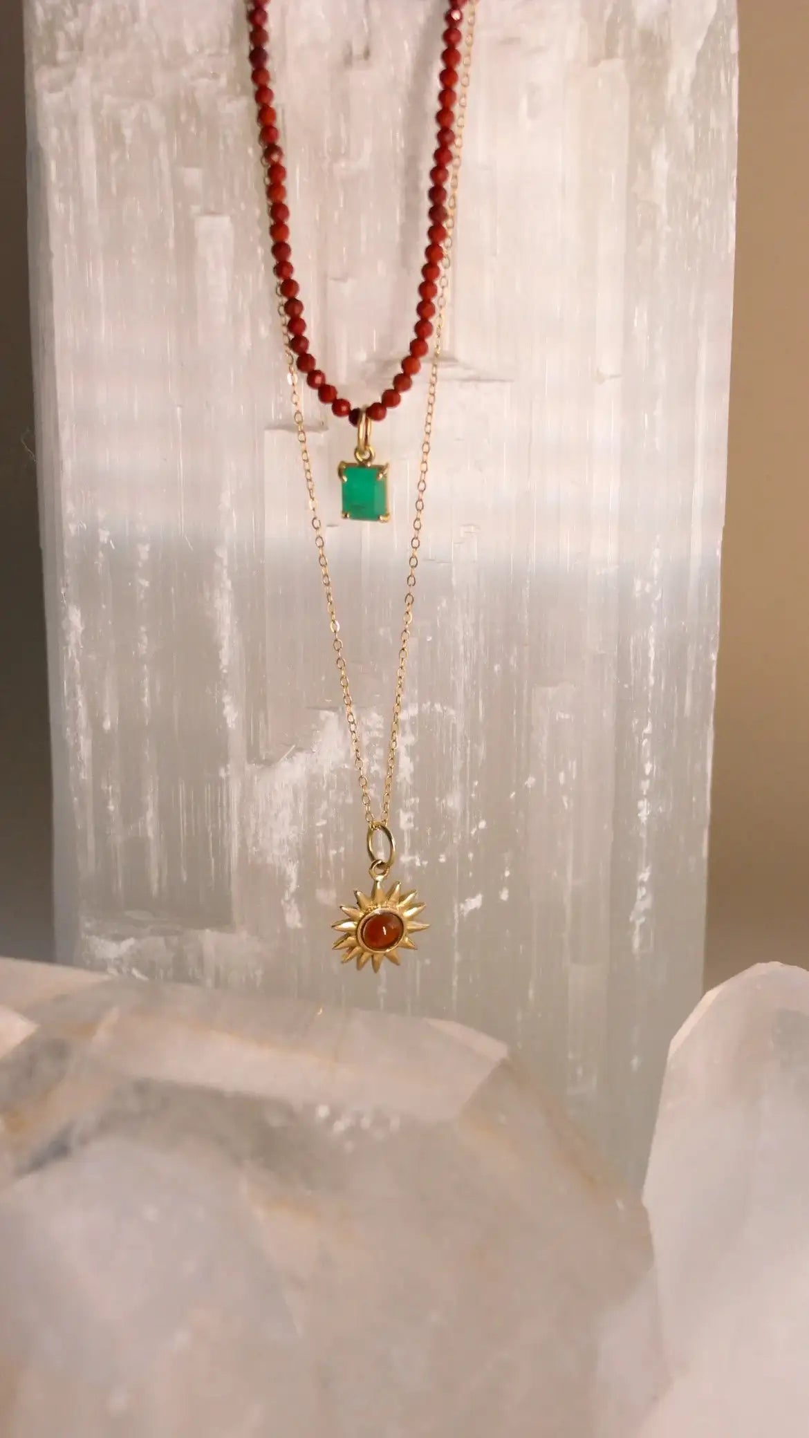 Colar em Jaspe | Linha ouro 18k