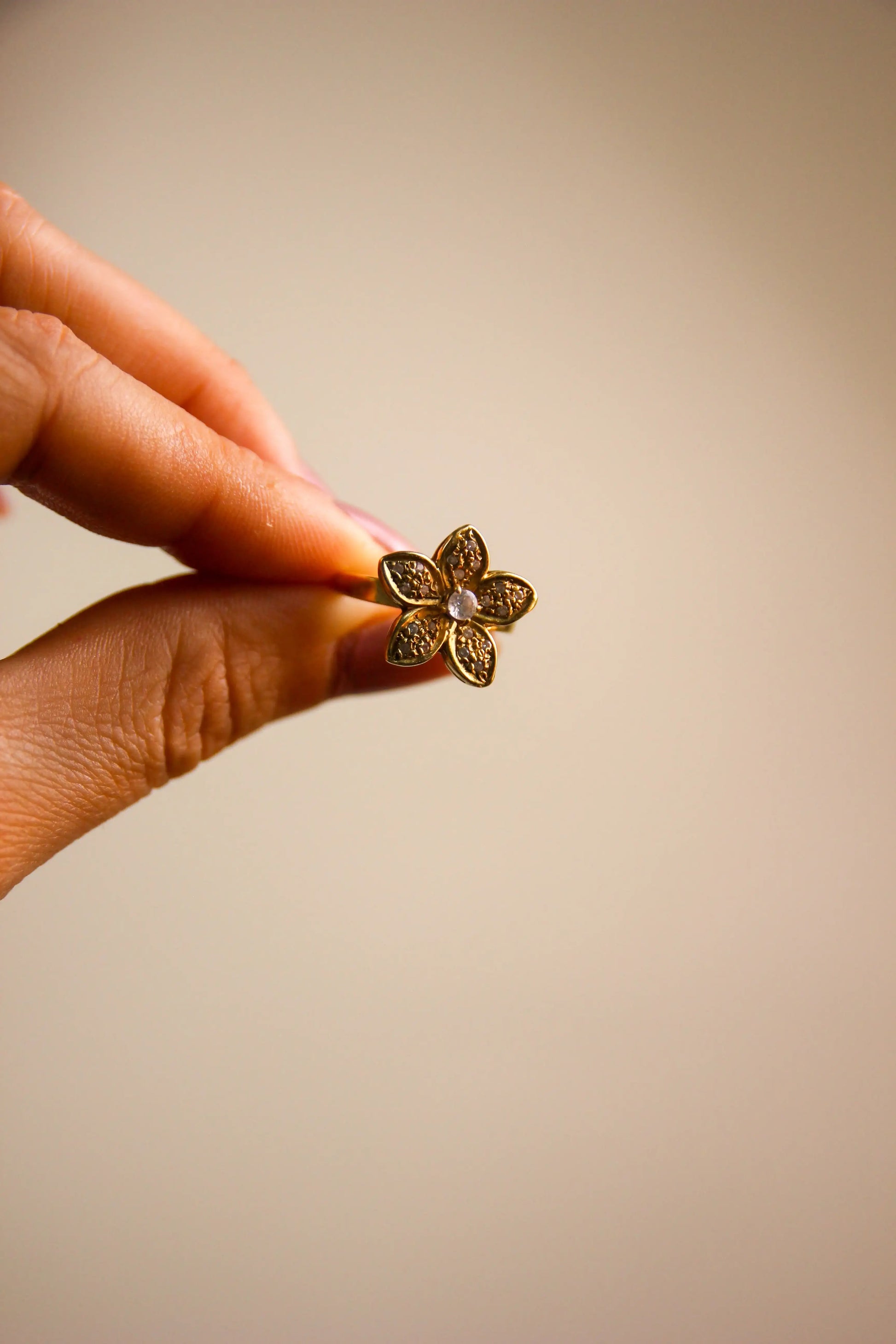 Anel Orquídea | Ouro 18k