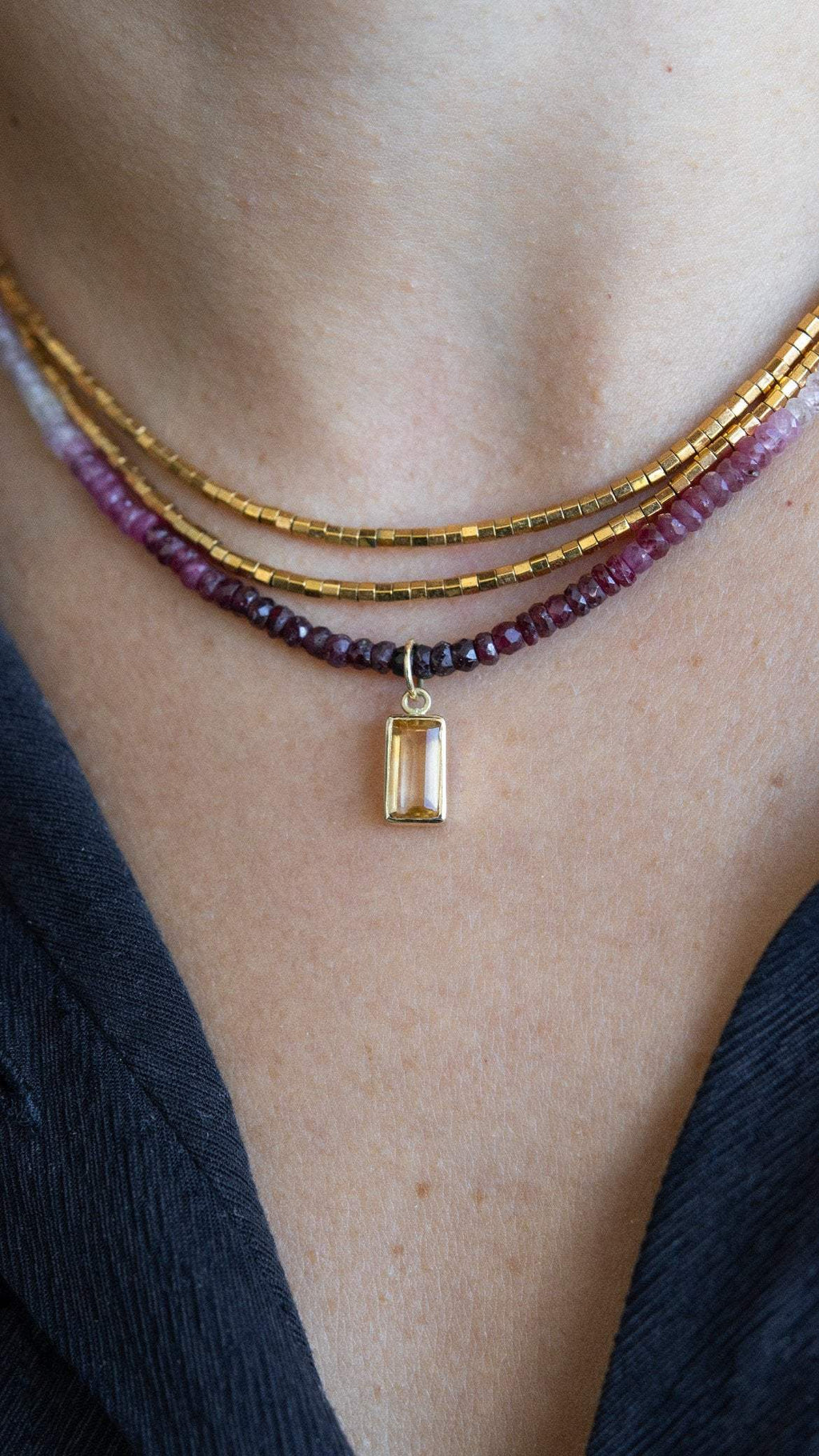 Colar Raio de Sol em Hematitas | linha ouro 18k