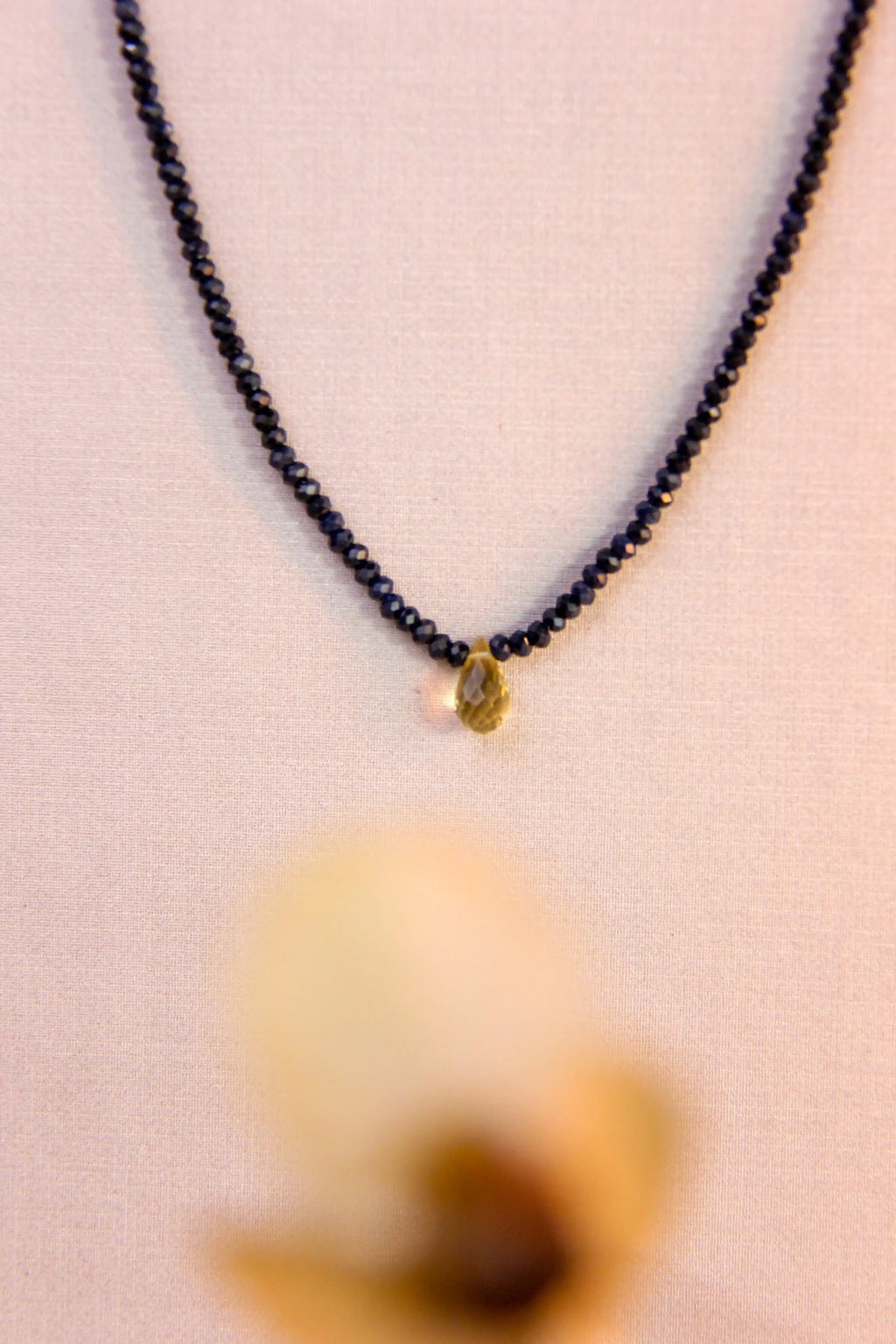 Colar em Safiras com Gota facetada | ouro 18k