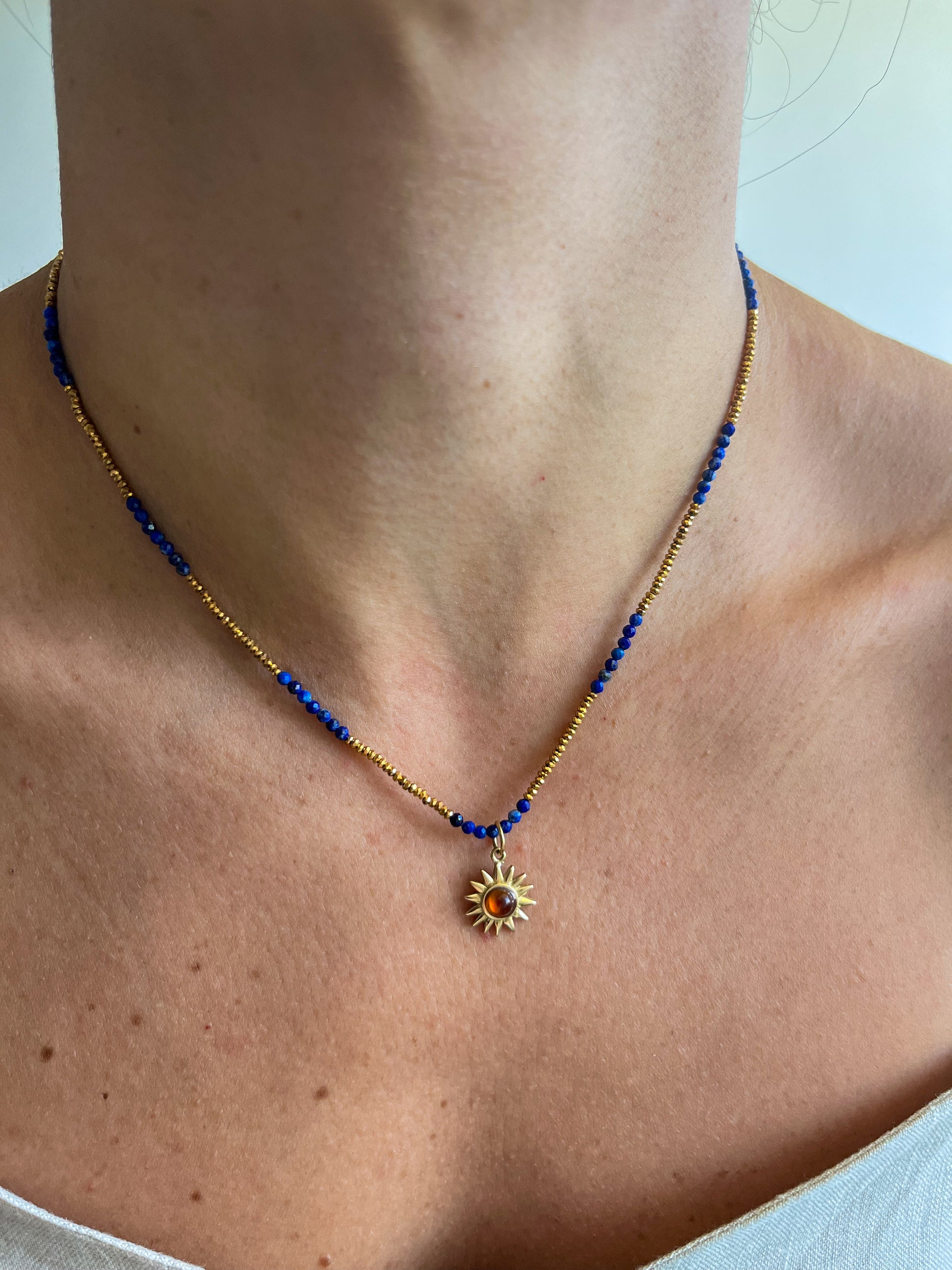 Colar Sodalita + Hematitas | linha ouro 18k