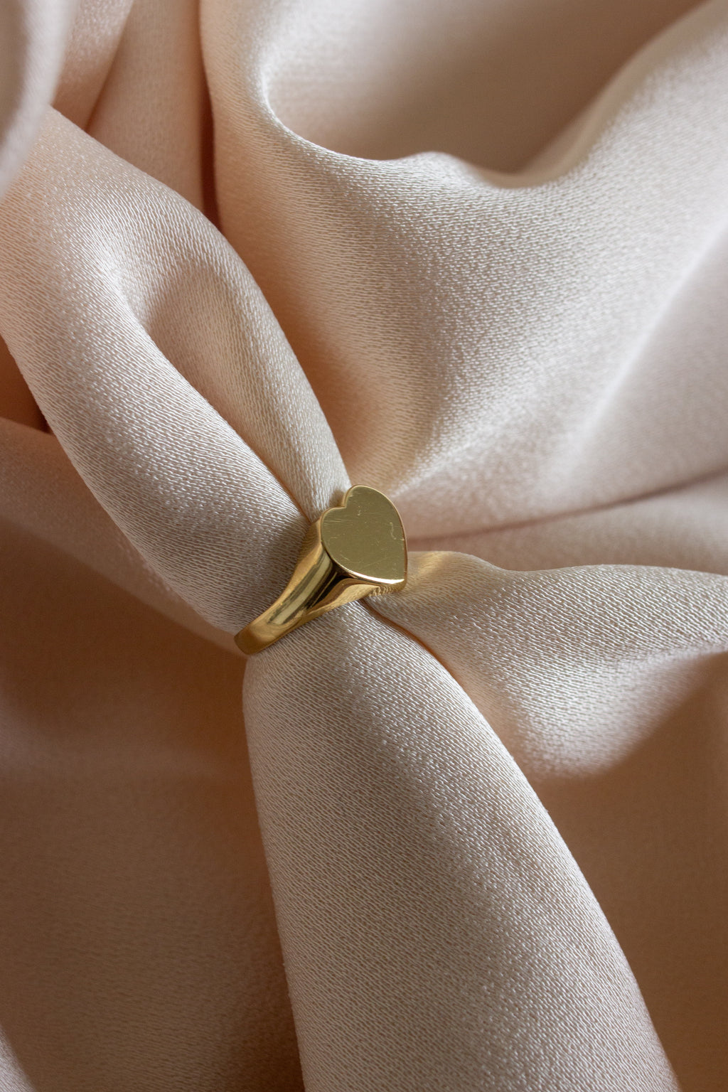 Anel Coração Dedinho | Ouro 18k