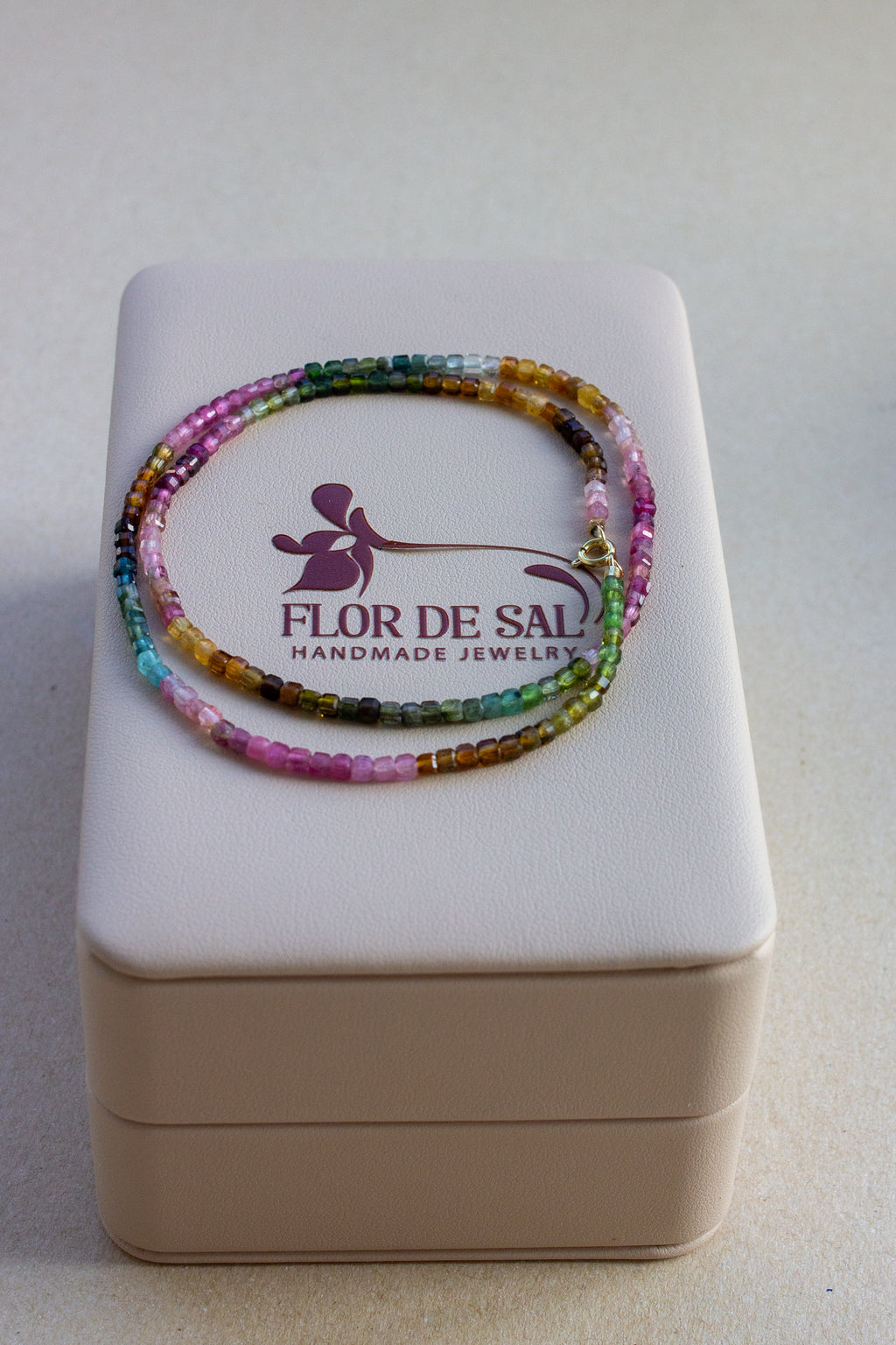 Colar em Turmalina lapidação Cubo | ouro 18k