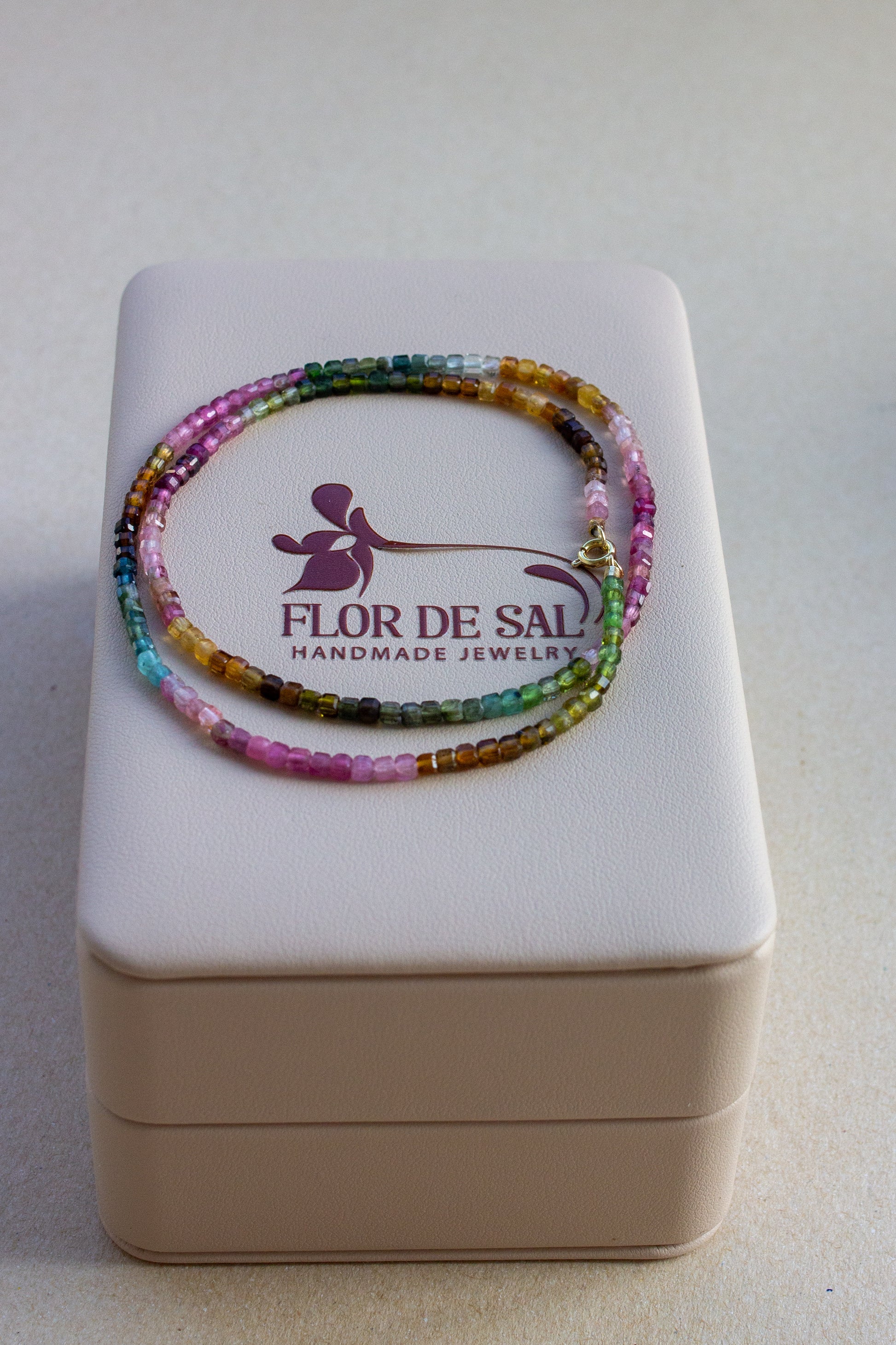 Colar em Turmalina lapidação Cubo | ouro 18k