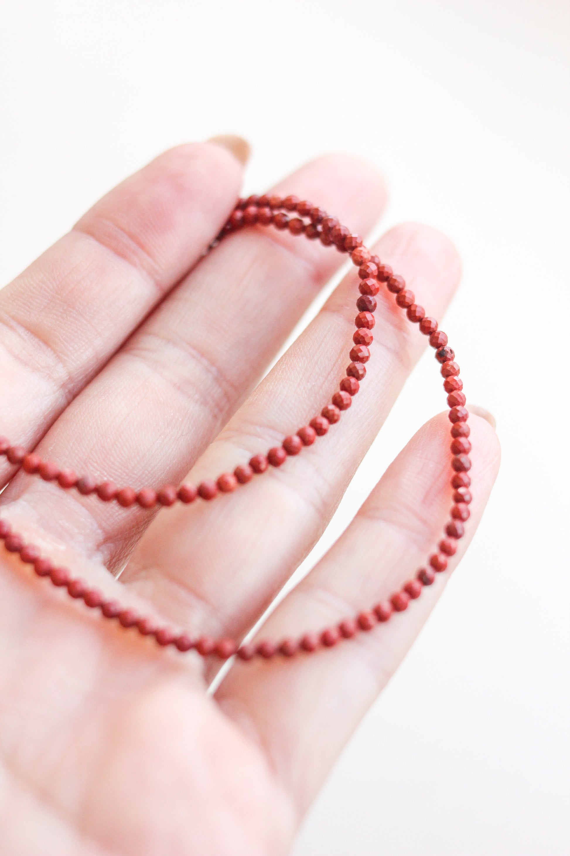 Colar em Jaspe | Linha ouro 18k