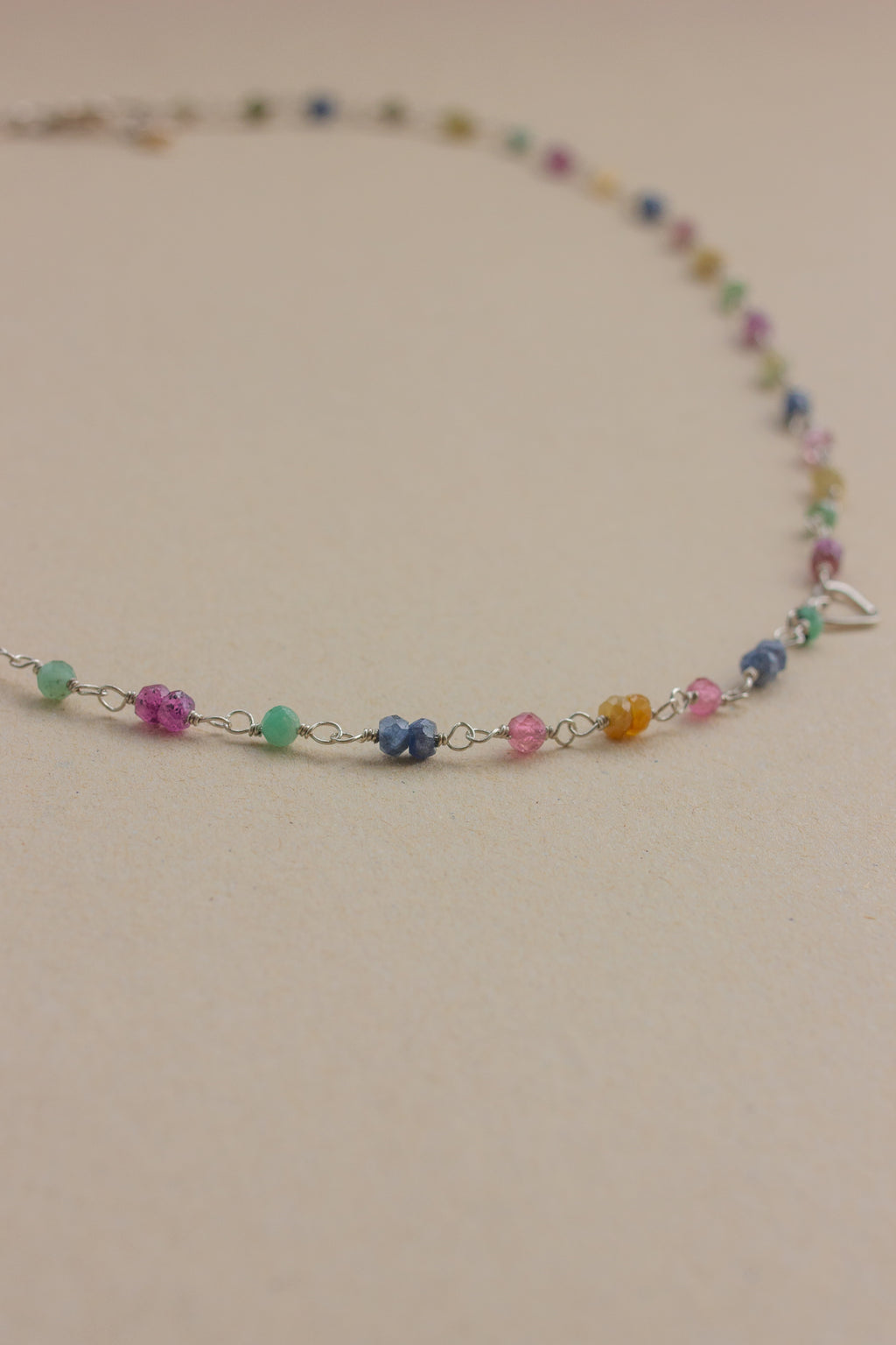 Colar Lilla | Safiras Colorida | Prata 950