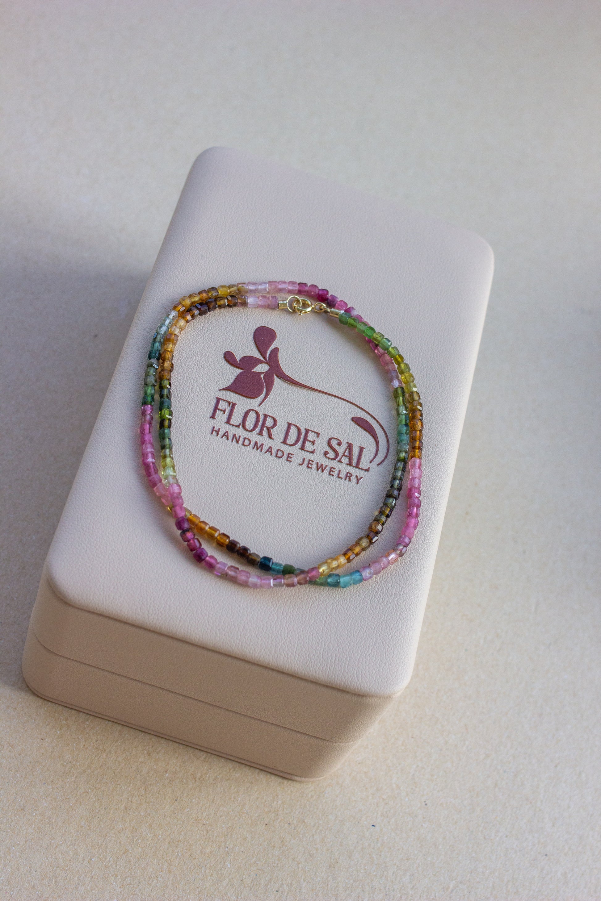 Colar em Turmalina lapidação Cubo | ouro 18k