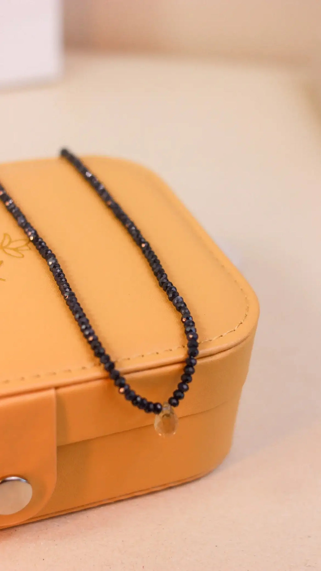 Colar em Safiras com Gota facetada | ouro 18k