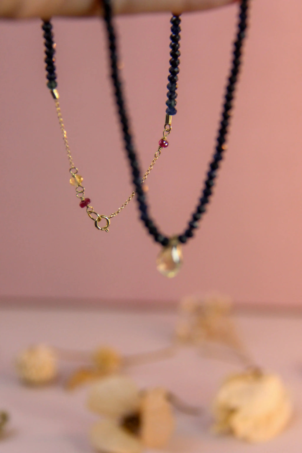 Colar em Safiras com Gota facetada | ouro 18k