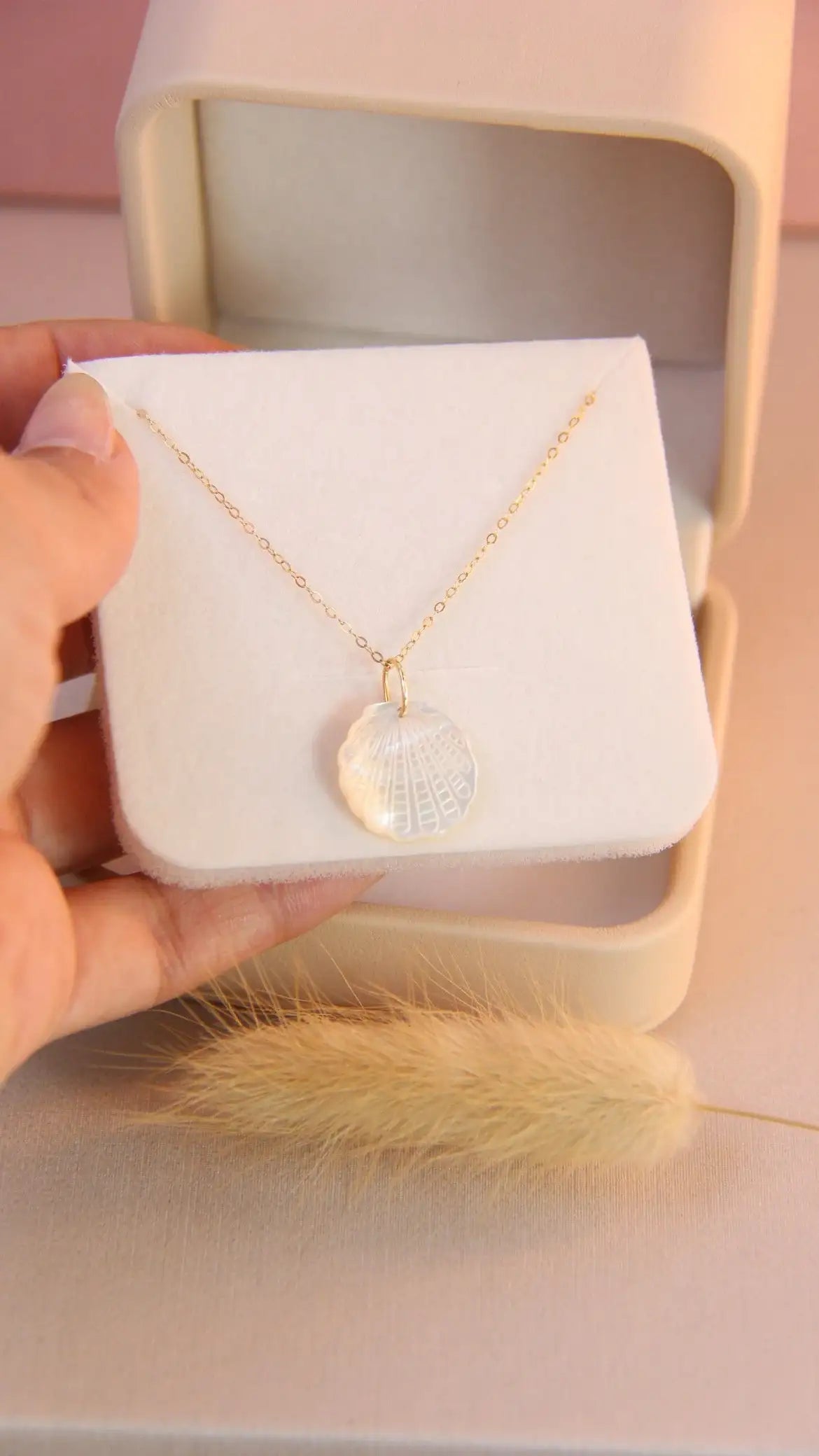 Pingente Shell | ouro 18k