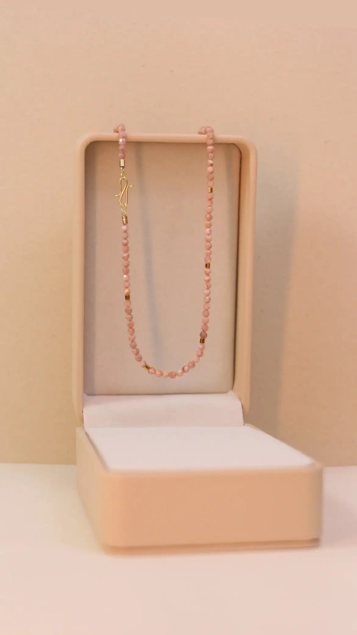 Colar Alinhamento | Rodocrositas | Ouro 18k