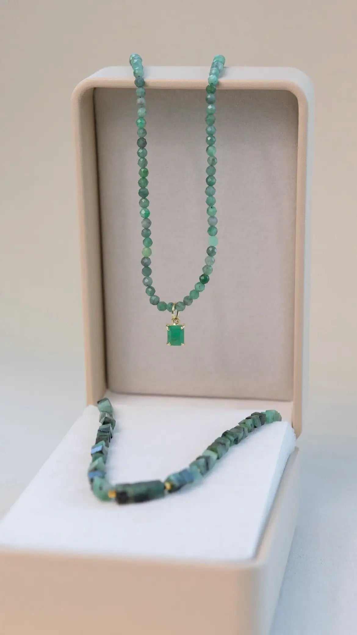 Pingente Celebração | Esmeralda | ouro 18k