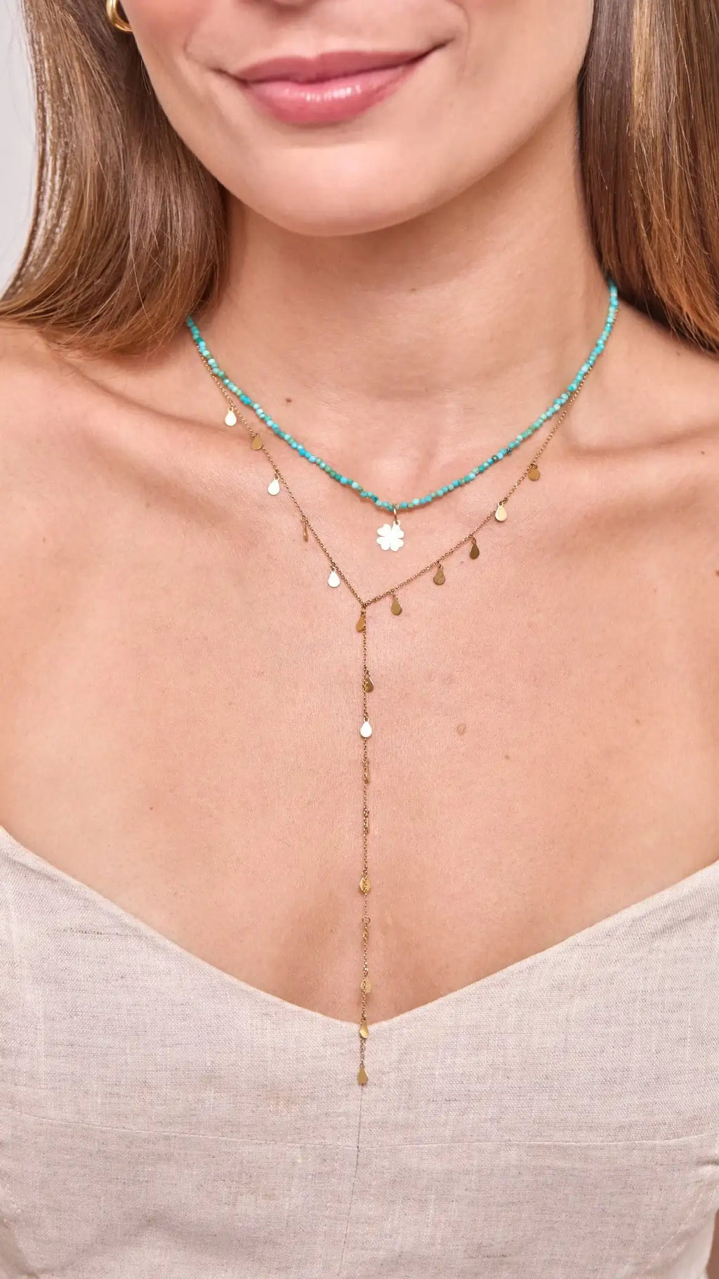 Colar em Turquesa acabamento em ouro 18k