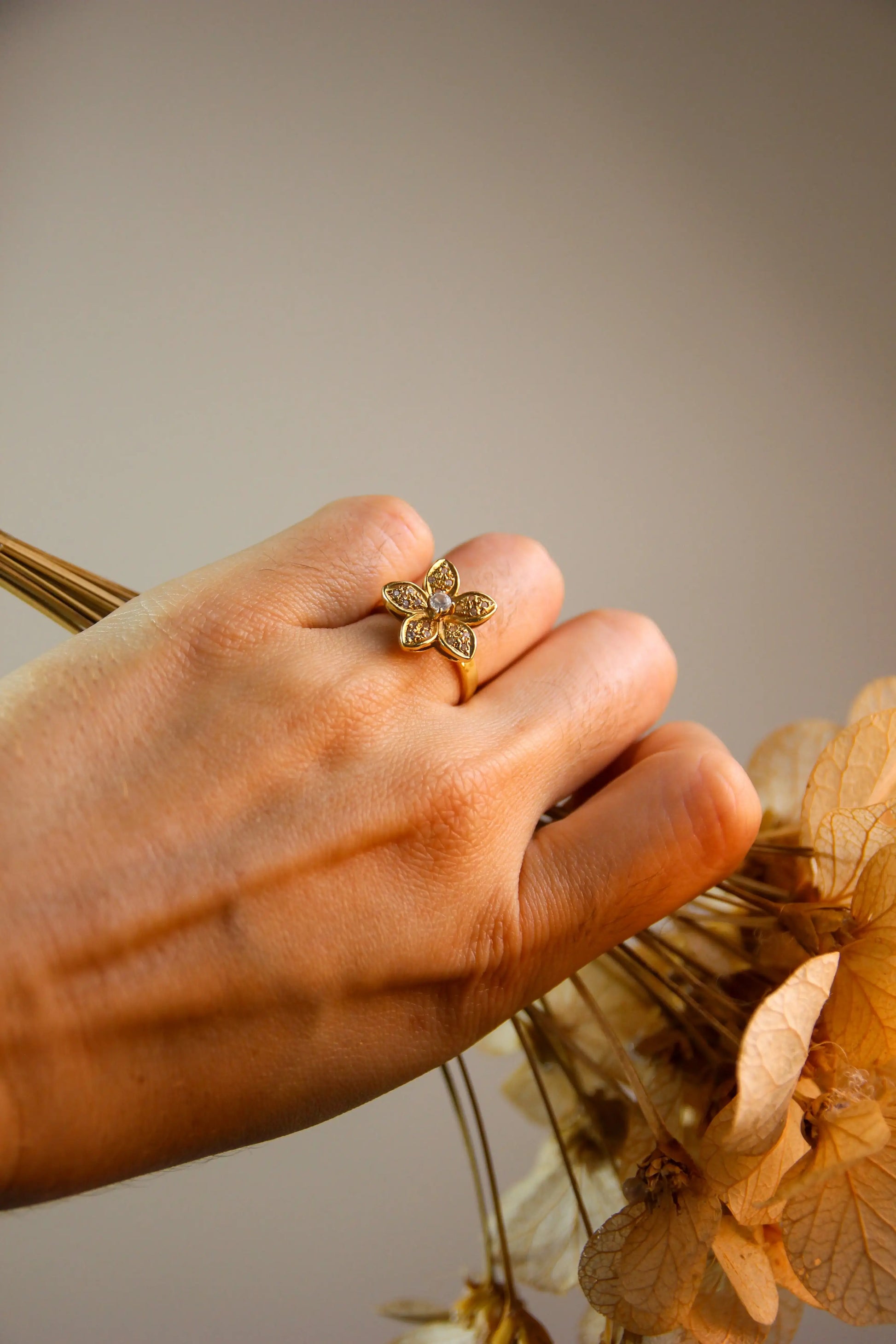 Anel Orquídea | Ouro 18k