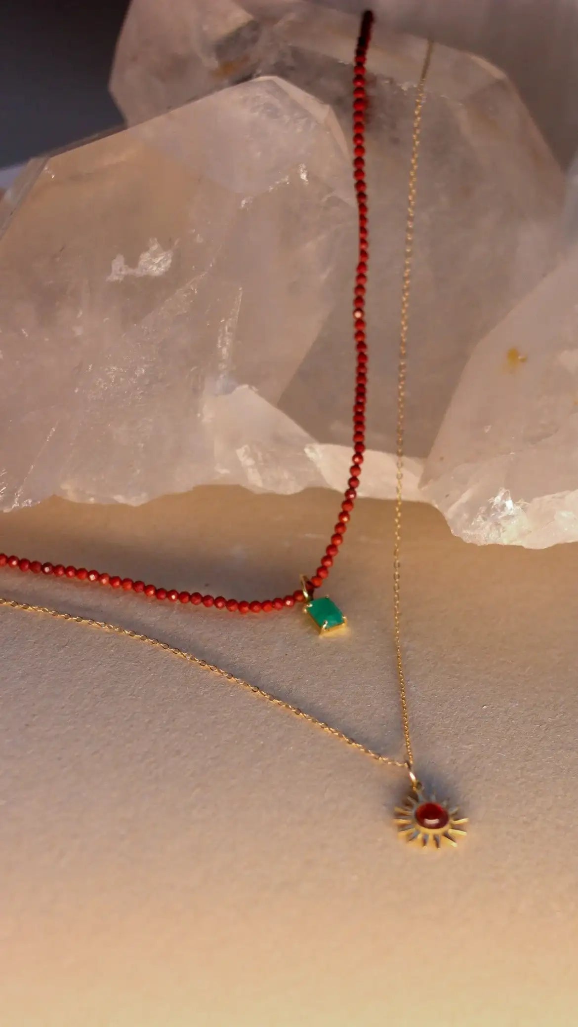 Colar em Jaspe | Linha ouro 18k