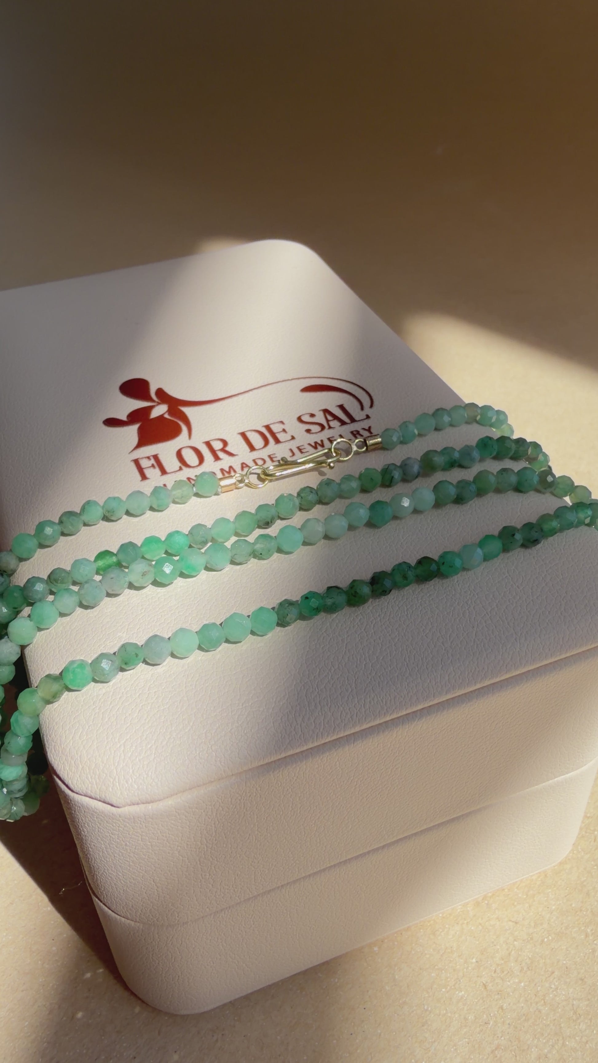 Colar em Esmeraldas Facetadas | Ouro 18k